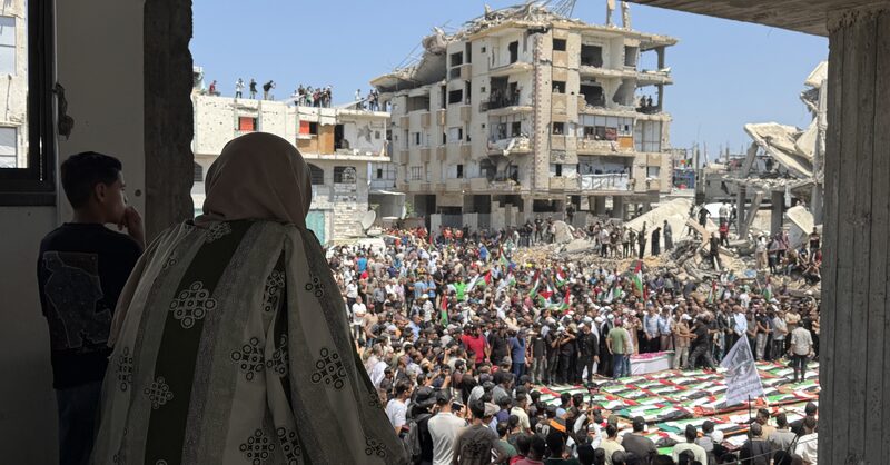 Gaza holds mass funeral for 112 victims retrieved after 2.5 years under rubble | Al Manassa